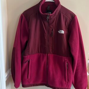 The NorthFace Women’s Denali Jacket Size Large